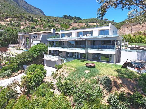 8 Bedroom House