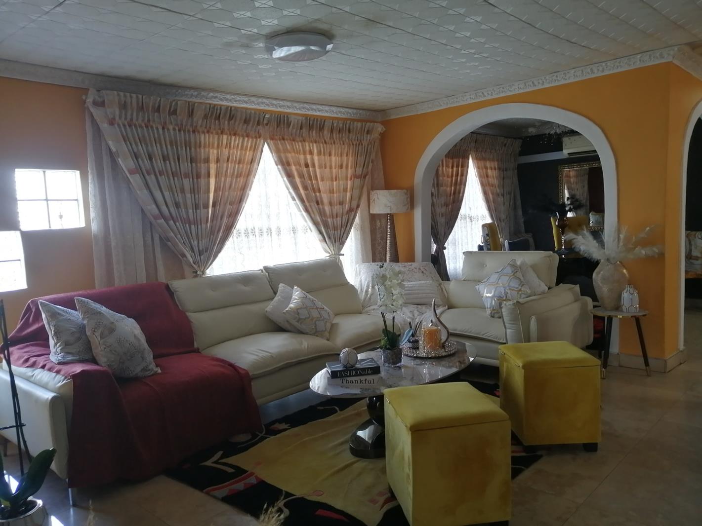 House in Alveda - More