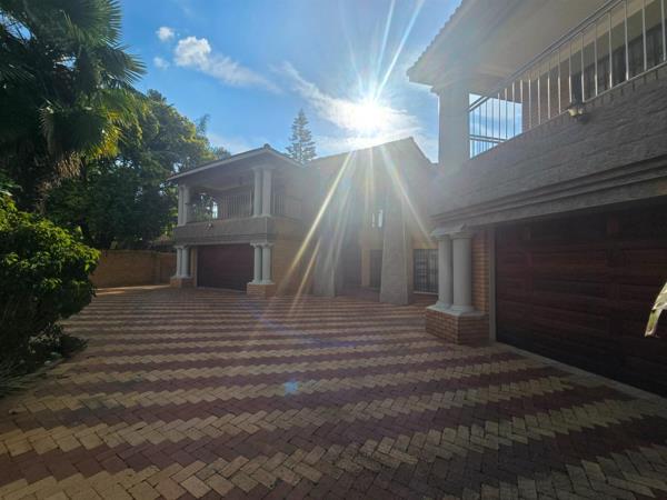 8 Bedroom House