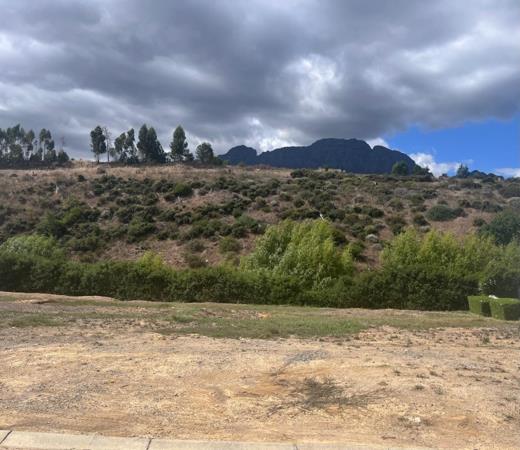 485 m² Land