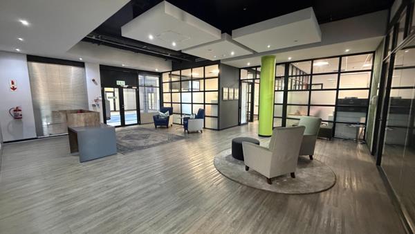 765 m² Office Space