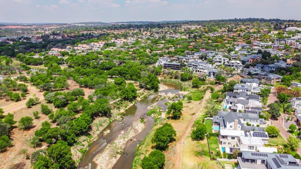 746 m² Land