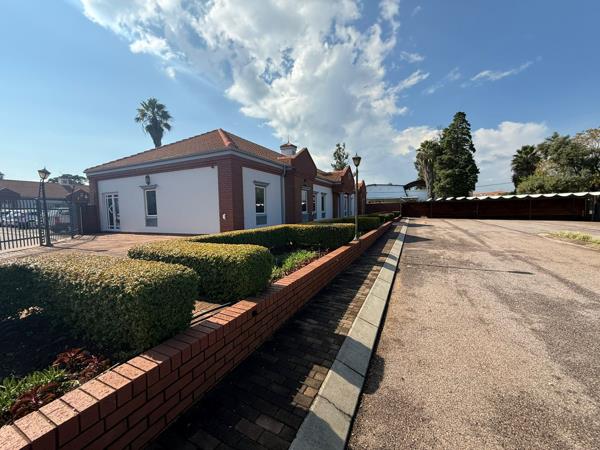 300 m² Commercial space