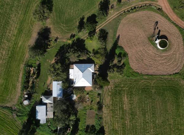 4.9 ha Smallholding