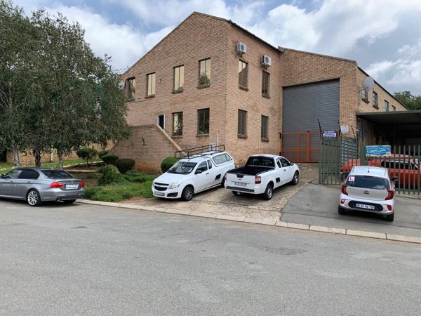 674 m² Industrial space