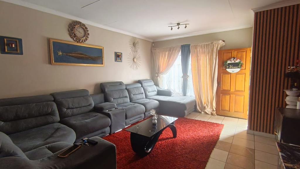 2 Bedroom Flat