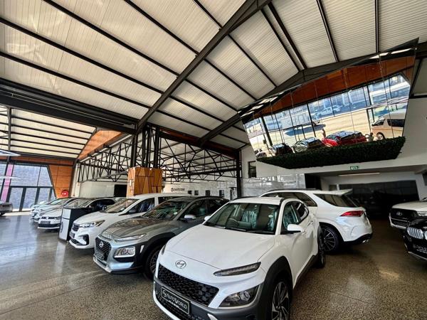 912 m² Commercial space