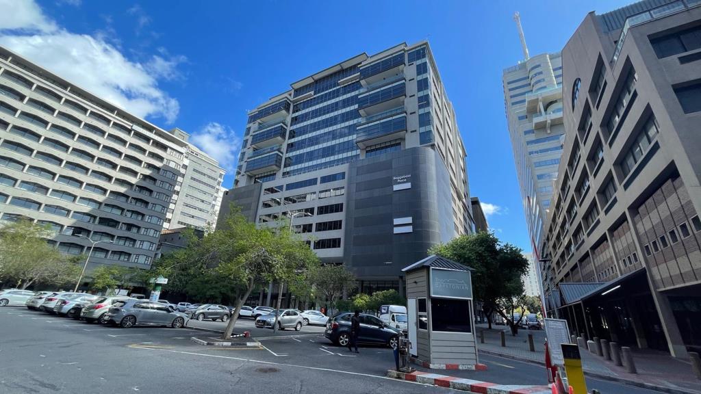 4 055 m² Office Space