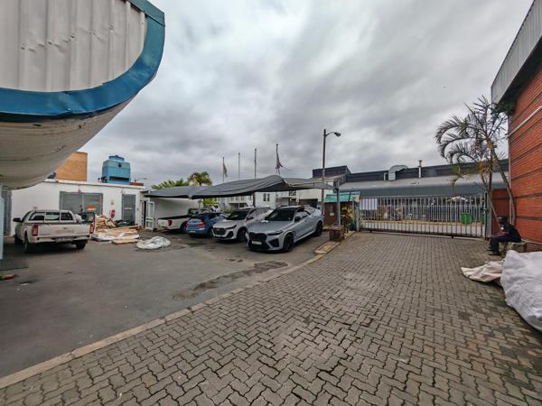 1 100 m² Industrial space