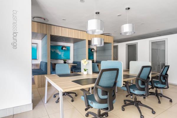 1 011 m² Office Space
