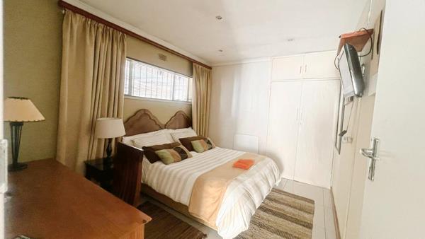 9 Bedroom House