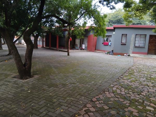 17 Bedroom House