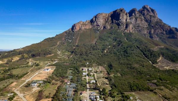 617 m² Land