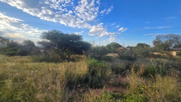 1 051 m² Land