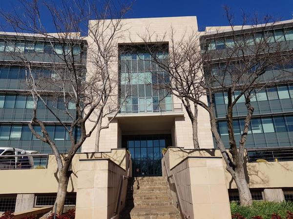 489 m² Office Space