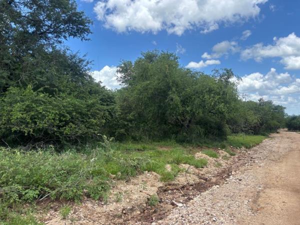 1 443 m² Land