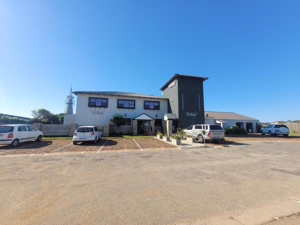 1 300 m² Commercial space