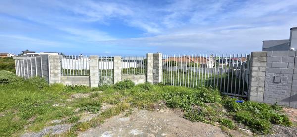 596 m² Land