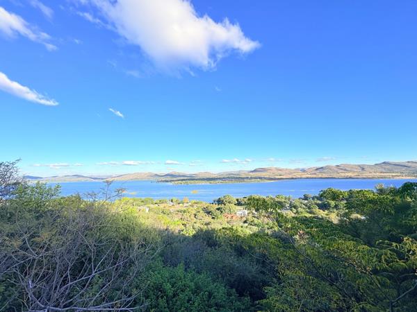 1 035 m² Land