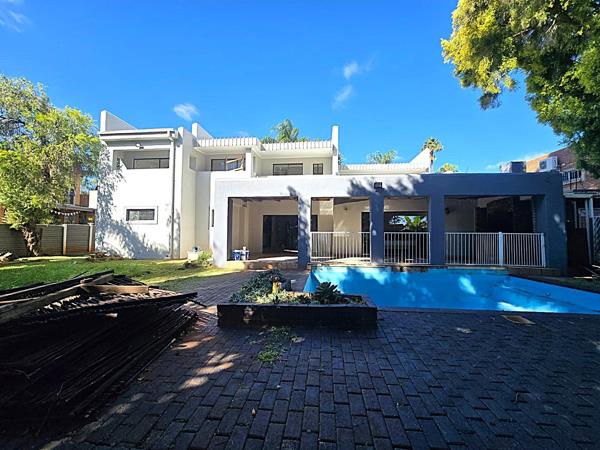 6 Bedroom House