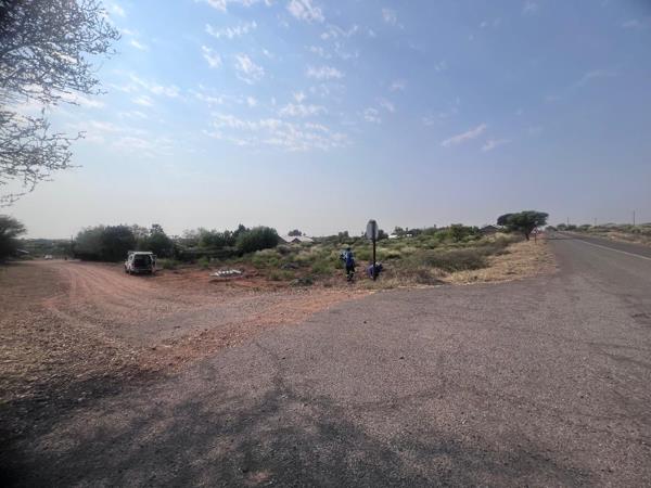 1 688 m² Land