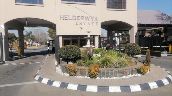 594 m² Land