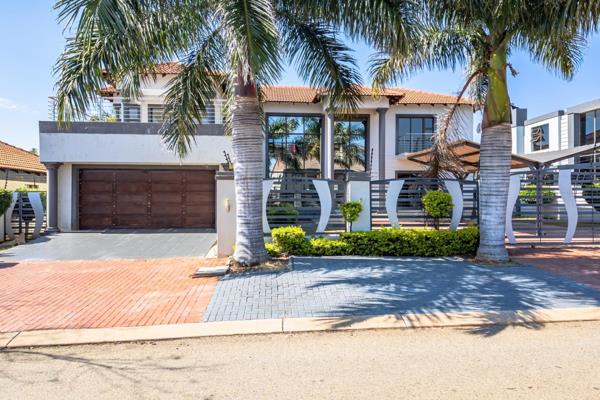 6 Bedroom House