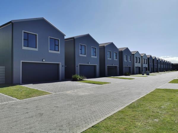 4 Bedroom Townhouse