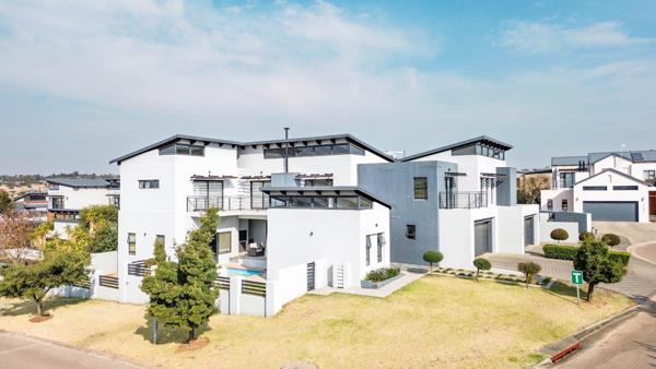 6 Bedroom House