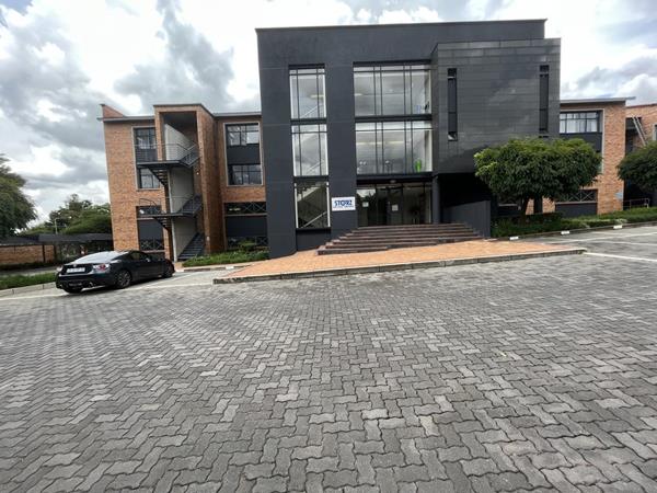 468 m² Office Space