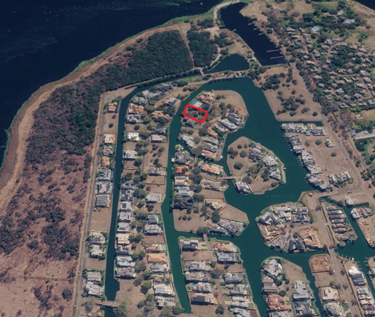 1 083 m² Land