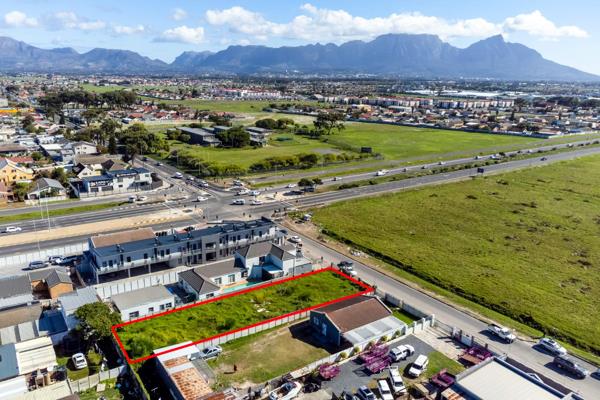 870 m² Land
