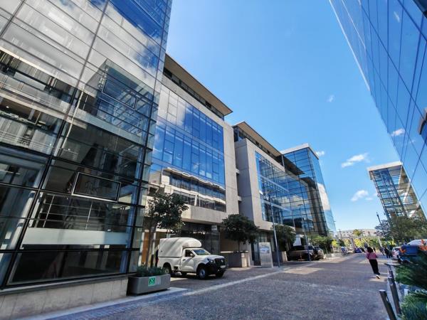 1 587 m² Commercial space