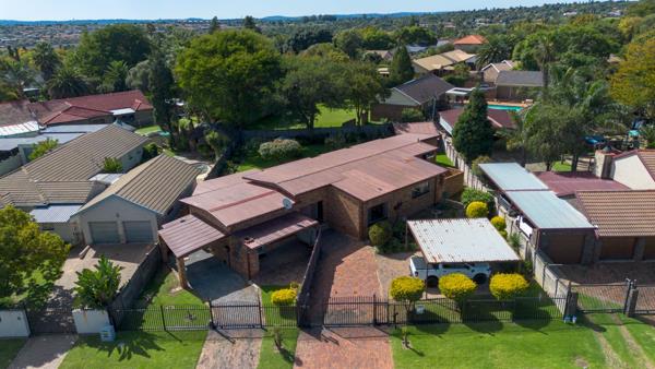 6 Bedroom House