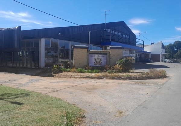 3 300 m² Commercial space