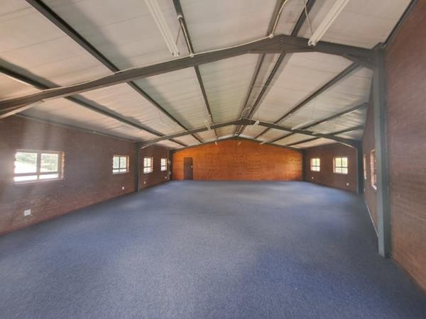 1 350 m² Commercial space