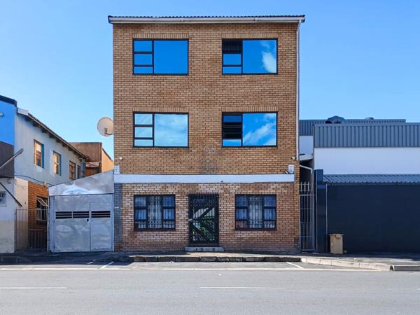 302 m² Commercial space