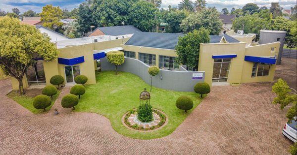 330 m² Commercial space