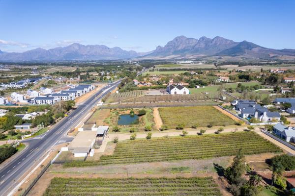 2 944 m² Land