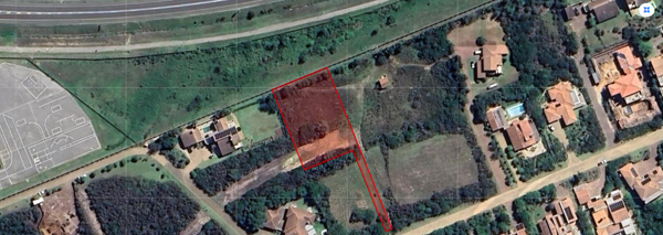 1 900 m² Land