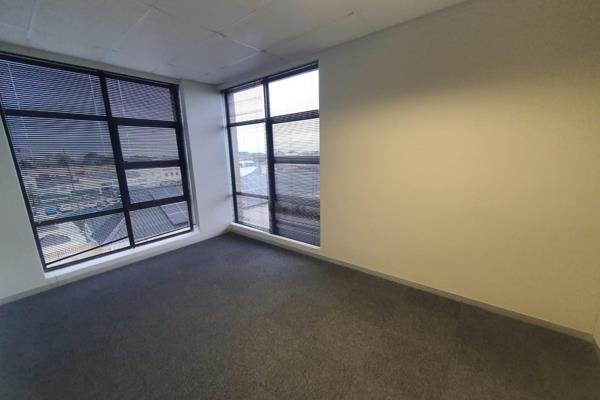 184 m² Office Space