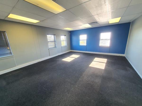 300 m² Office Space