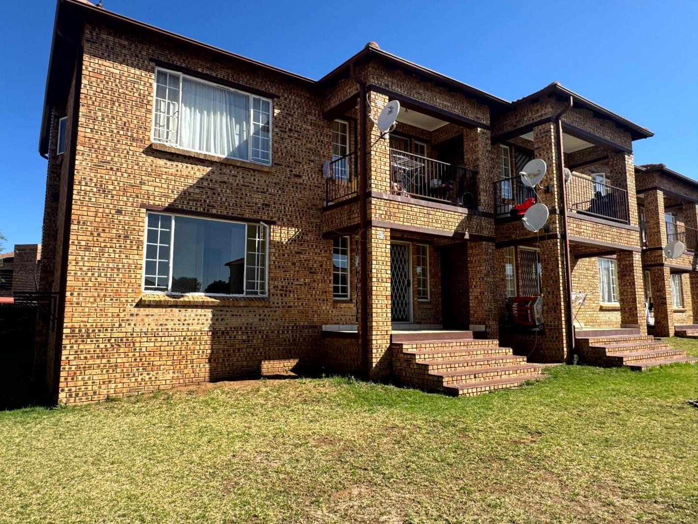 2 Bedroom Apartment in Erand Gardens