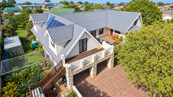 5 Bedroom House