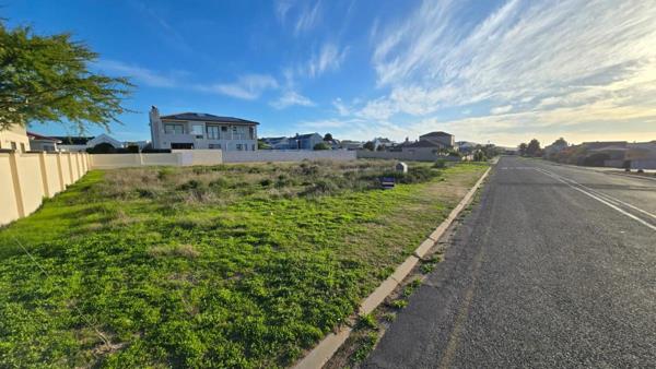 728 m² Land