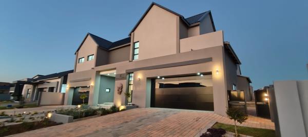 6 Bedroom House
