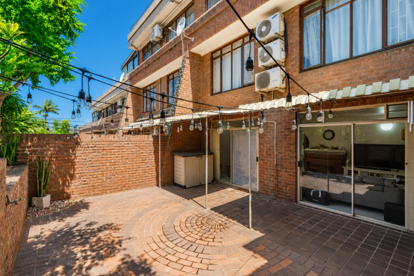 4 Bedroom Townhouse