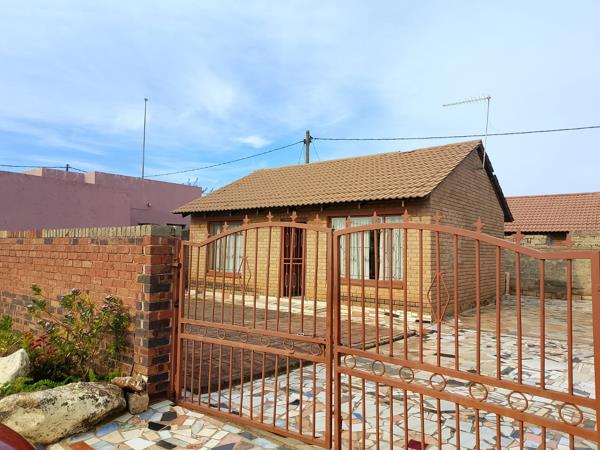 2 Bedroom House