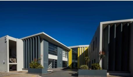 583 m² Office Space