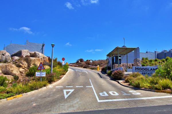 752 m² Land